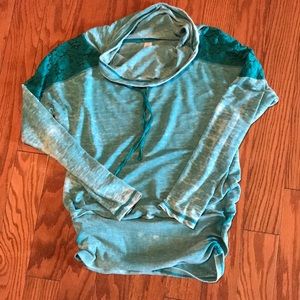 Vanity color wash pullover